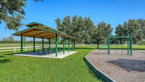 View/Area - 17618 White Tail Ct, Parrish, FL 34219 photo 6 of 14