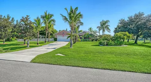 Exterior - 17618 White Tail Ct, Parrish, FL 34219 photo 1 of 15