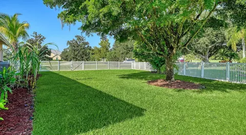 Exterior - 17618 White Tail Ct, Parrish, FL 34219 photo 6 of 15