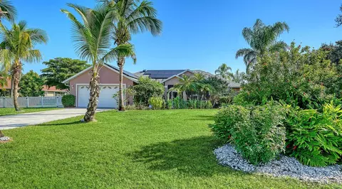 Exterior - 17618 White Tail Ct, Parrish, FL 34219 photo 8 of 15