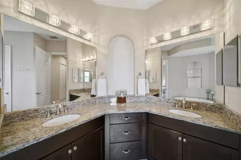 Bath - 5306 Saddlewood Ter, Parrish, FL 34219 photo 1 of 3