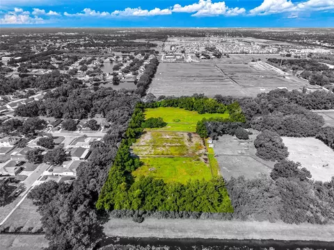 2 Nd Ave NE, Bradenton, FL 34212 photo 3