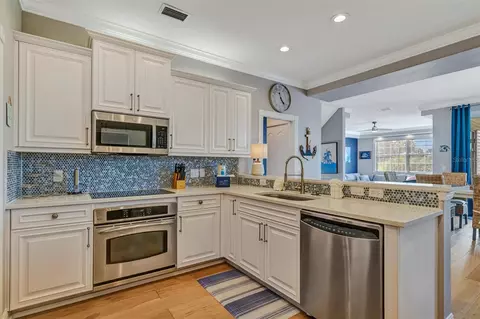 Kitchen - 303 58th St, Holmes Beach, FL 34217 photo 2 of 12