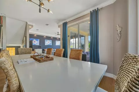 Dining - 303 58th St, Holmes Beach, FL 34217 photo 5 of 6