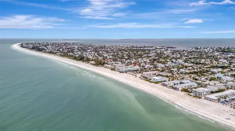 View/Area - 303 58th St, Holmes Beach, FL 34217 photo 8 of 14