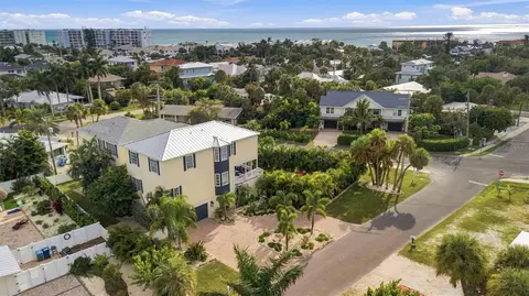 View/Area - 303 58th St, Holmes Beach, FL 34217 photo 2 of 14
