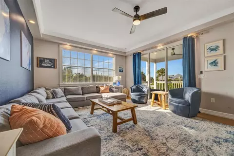 Living - 303 58th St, Holmes Beach, FL 34217 photo 3 of 5