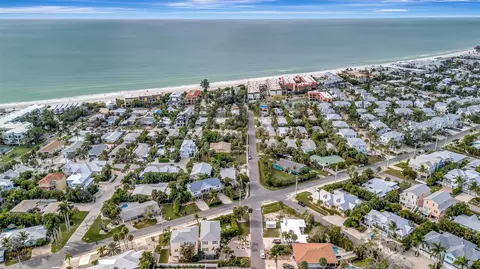 View/Area - 303 58th St, Holmes Beach, FL 34217 photo 6 of 14