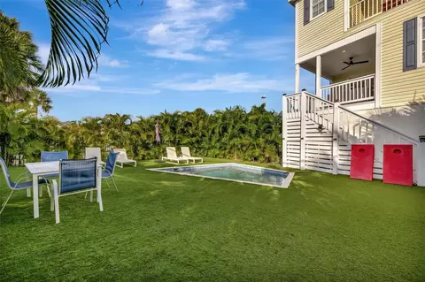 Exterior - 303 58th St, Holmes Beach, FL 34217 photo 16 of 20