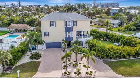 View/Area - 303 58th St, Holmes Beach, FL 34217 photo 3 of 14