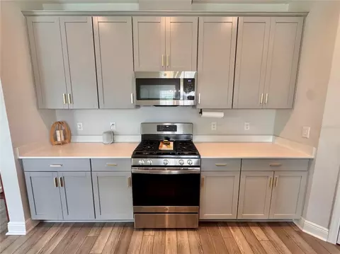 Kitchen - 7424 Rhubarb Dr, Parrish, FL 34219 photo 4 of 4