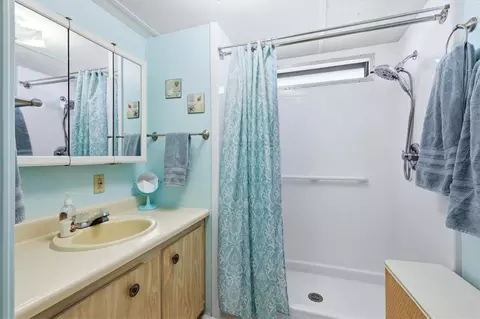 Bath - 4320 13th St E, Ellenton, FL 34222 photo 1 of 2