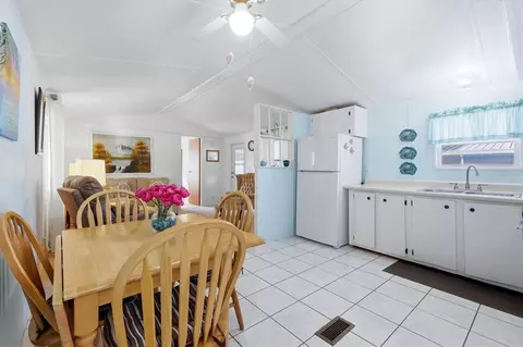 Dining - 4320 13th St E, Ellenton, FL 34222 photo 2 of 2