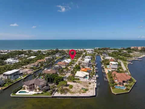 568 Rountree Dr, Longboat Key, FL 34228