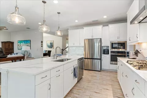 Kitchen - 7440 Rhubarb Dr, Parrish, FL 34219 photo 6 of 6