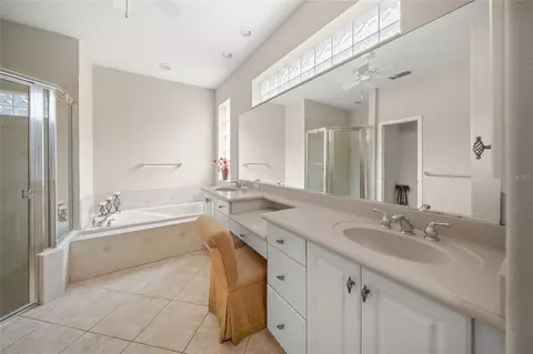 Bath - 1346 Thornapple Dr, Osprey, FL 34229 photo 1 of 3
