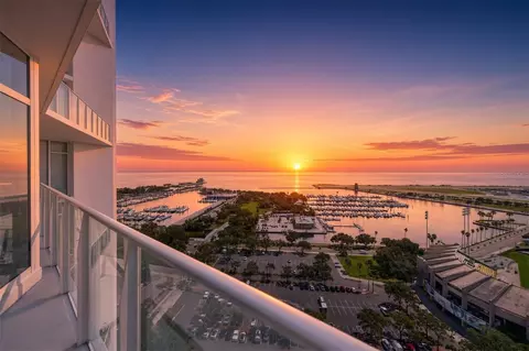 175 1st St S #2107, Saint Petersburg, FL 33701
