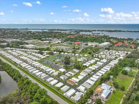 View/Area - 145 Edgewood Dr, Osprey, FL 34229 photo 4 of 11