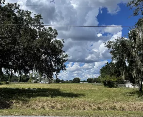 Holloway Road, Plant City, FL 33567