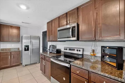 Kitchen - 12171 High Rock Way, Parrish, FL 34219 photo 2 of 2