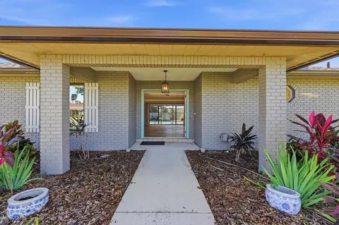 6993 Country Lakes Cir, Sarasota, FL 34243