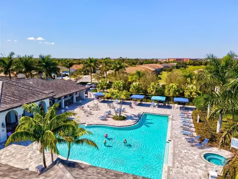 Exterior - 3031 Sky Blue Cv, Bradenton, FL 34211 photo 10 of 17