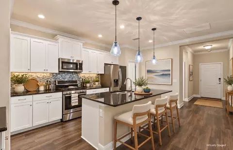 Kitchen - 3031 Sky Blue Cv, Bradenton, FL 34211 photo 2 of 7