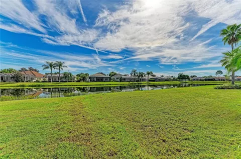 Exterior - 5133 96th St E, Bradenton, FL 34211 photo 9 of 16