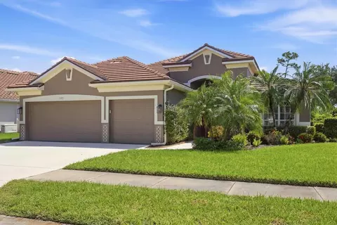 1020 Creek Nine Dr, North Port, FL 34291
