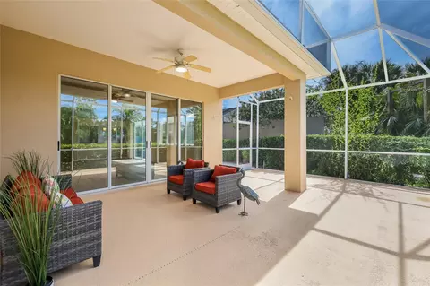 Exterior - 8702 52nd Dr E, Bradenton, FL 34211 photo 5 of 12