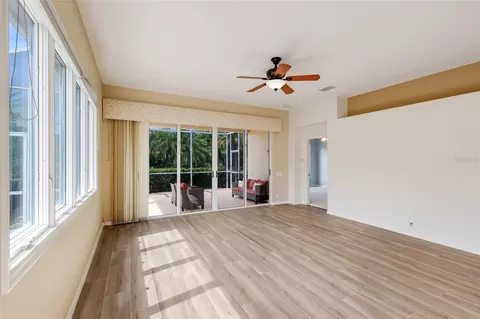 Living - 8702 52nd Dr E, Bradenton, FL 34211 photo 4 of 6