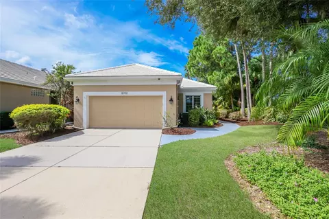 Exterior - 8702 52nd Dr E, Bradenton, FL 34211 photo 2 of 12