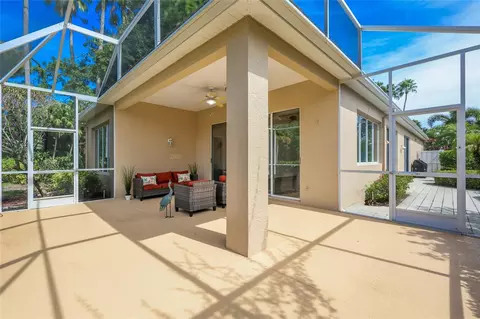 Exterior - 8702 52nd Dr E, Bradenton, FL 34211 photo 6 of 12