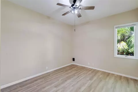 Bedroom - 8702 52nd Dr E, Bradenton, FL 34211 photo 1 of 4