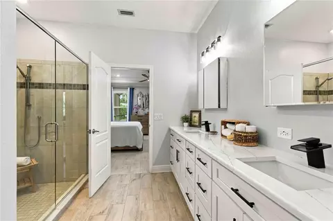 Bath - 15502 31st St E, Parrish, FL 34219 photo 3 of 5