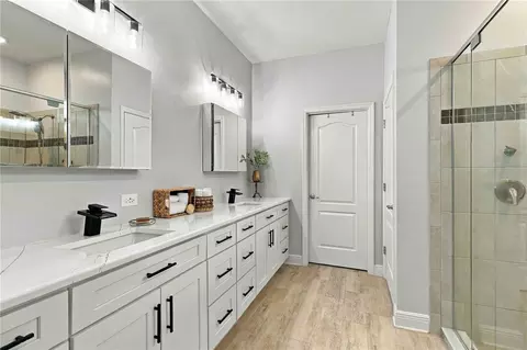 Bath - 15502 31st St E, Parrish, FL 34219 photo 2 of 5