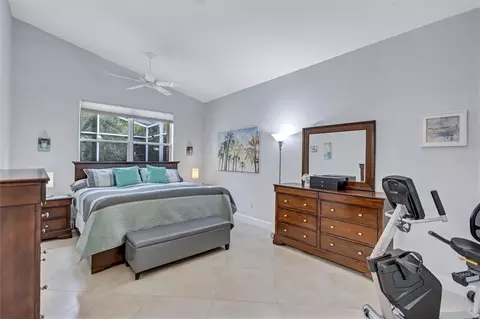 Bedroom - 6311 43rd Ct E, Sarasota, FL 34243 photo 1 of 7