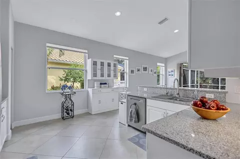 Kitchen - 6311 43rd Ct E, Sarasota, FL 34243 photo 6 of 6