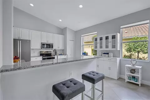 Kitchen - 6311 43rd Ct E, Sarasota, FL 34243 photo 1 of 6
