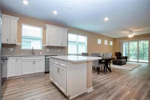 Kitchen - 9531 Coastline Way, Parrish, FL 34219 photo 2 of 6