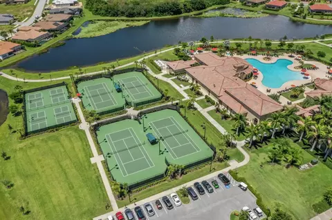 View/Area - 20680 Trattoria Loop, Venice, FL 34293 photo 8 of 14
