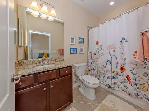 Bath - 20680 Trattoria Loop, Venice, FL 34293 photo 2 of 3