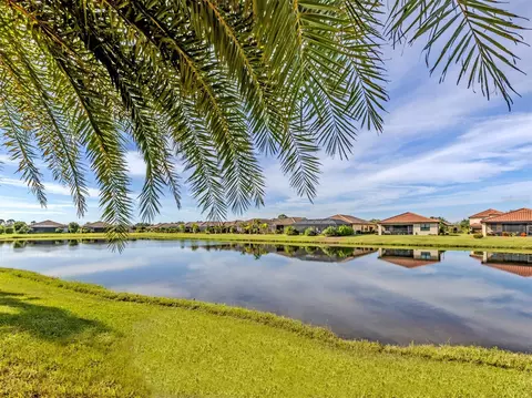 View/Area - 20680 Trattoria Loop, Venice, FL 34293 photo 5 of 14