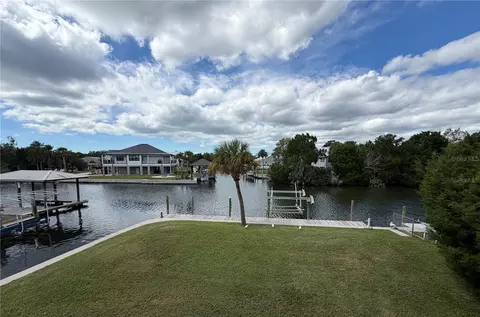 1610 NW 20th Ave, Crystal River, FL 34428