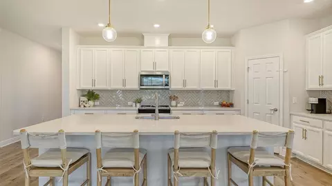 Kitchen - 8318 Abalone Loop, Parrish, FL 34219 photo 1 of 4
