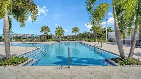 Exterior - 8318 Abalone Loop, Parrish, FL 34219 photo 8 of 14