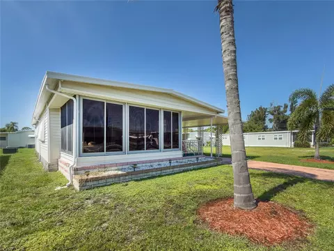 5408 Chateau Ln, Bradenton, FL 34207