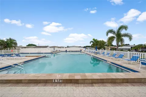 Exterior - 5316 53rd Ave E #Q11, Bradenton, FL 34203 photo 10 of 13