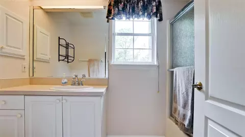 Bath - 14843 7th Ave E, Bradenton, FL 34212 photo 5 of 6