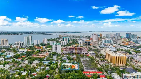 1685 Laurel St #4, Sarasota, FL 34236